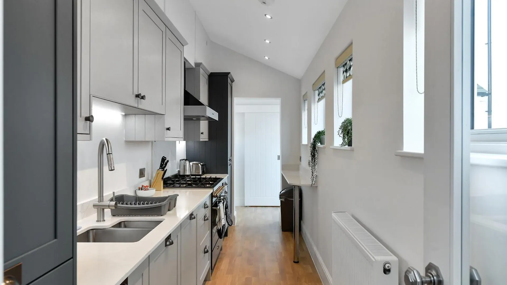 Peaceful 2-Bedroom House In Historic Clifton Village Nottingham 0*,  United Kingdom