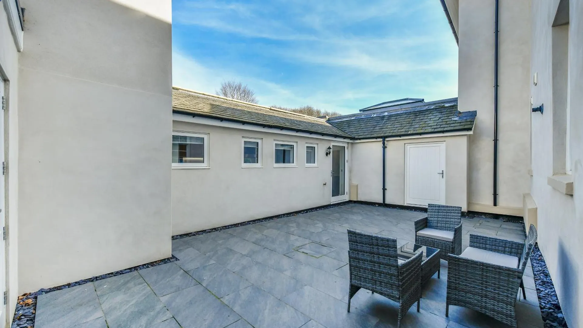 Holiday home Peaceful 2-Bedroom House In Historic Clifton Village Nottingham United Kingdom
