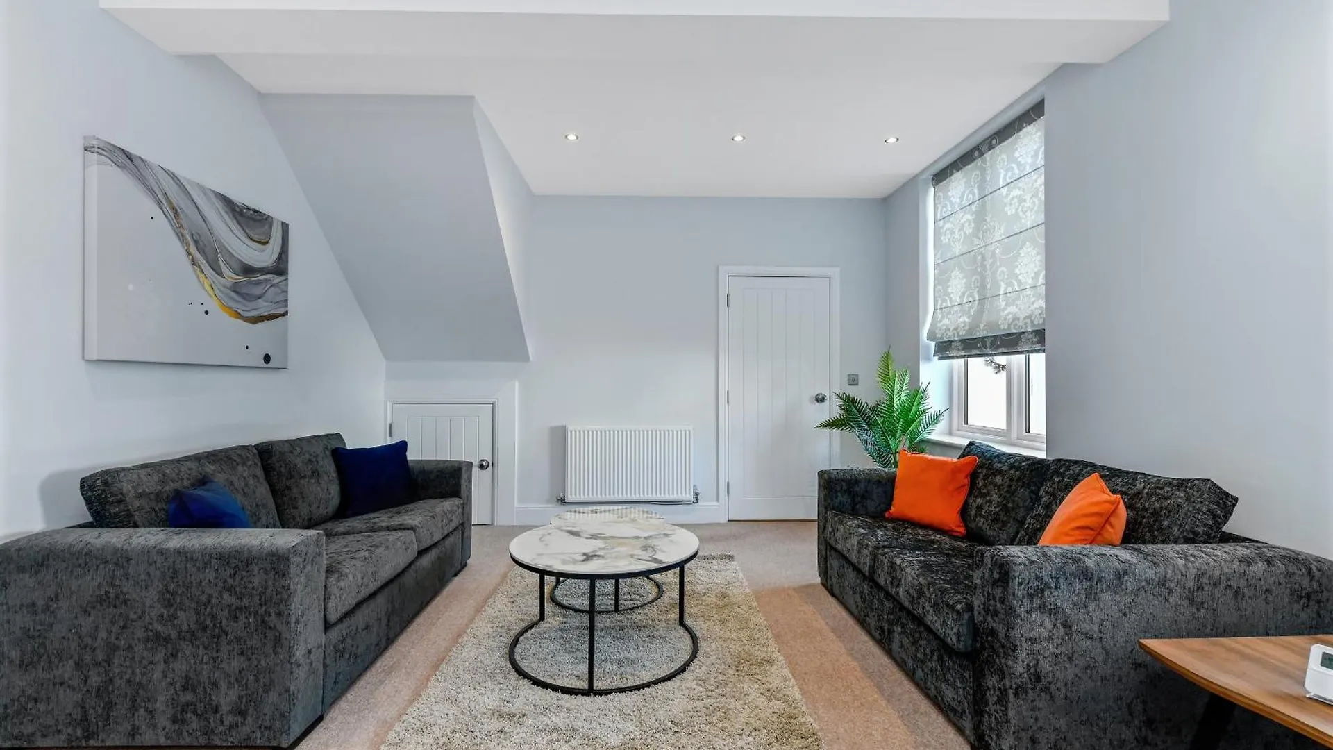 Peaceful 2-Bedroom House In Historic Clifton Village Nottingham 0*,