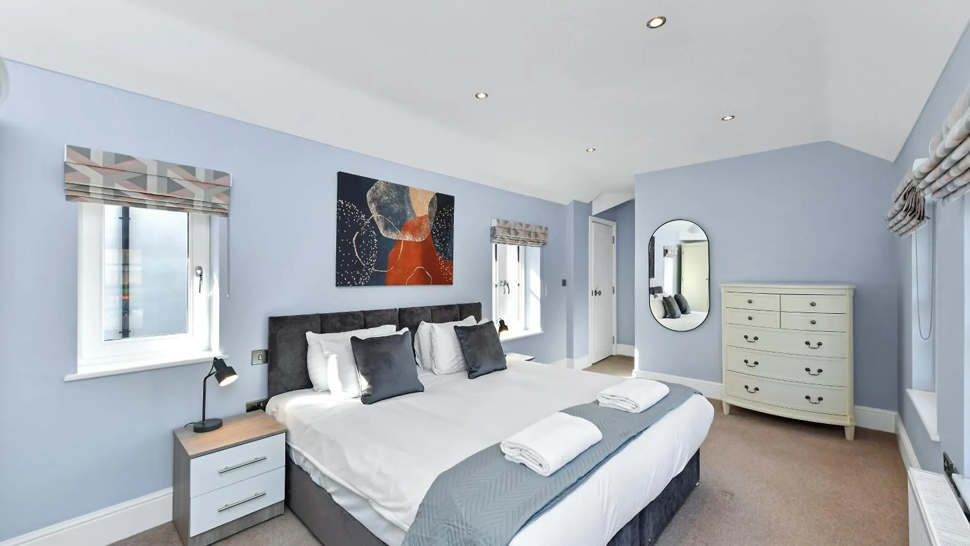 Peaceful 2-Bedroom House In Historic Clifton Village Nottingham